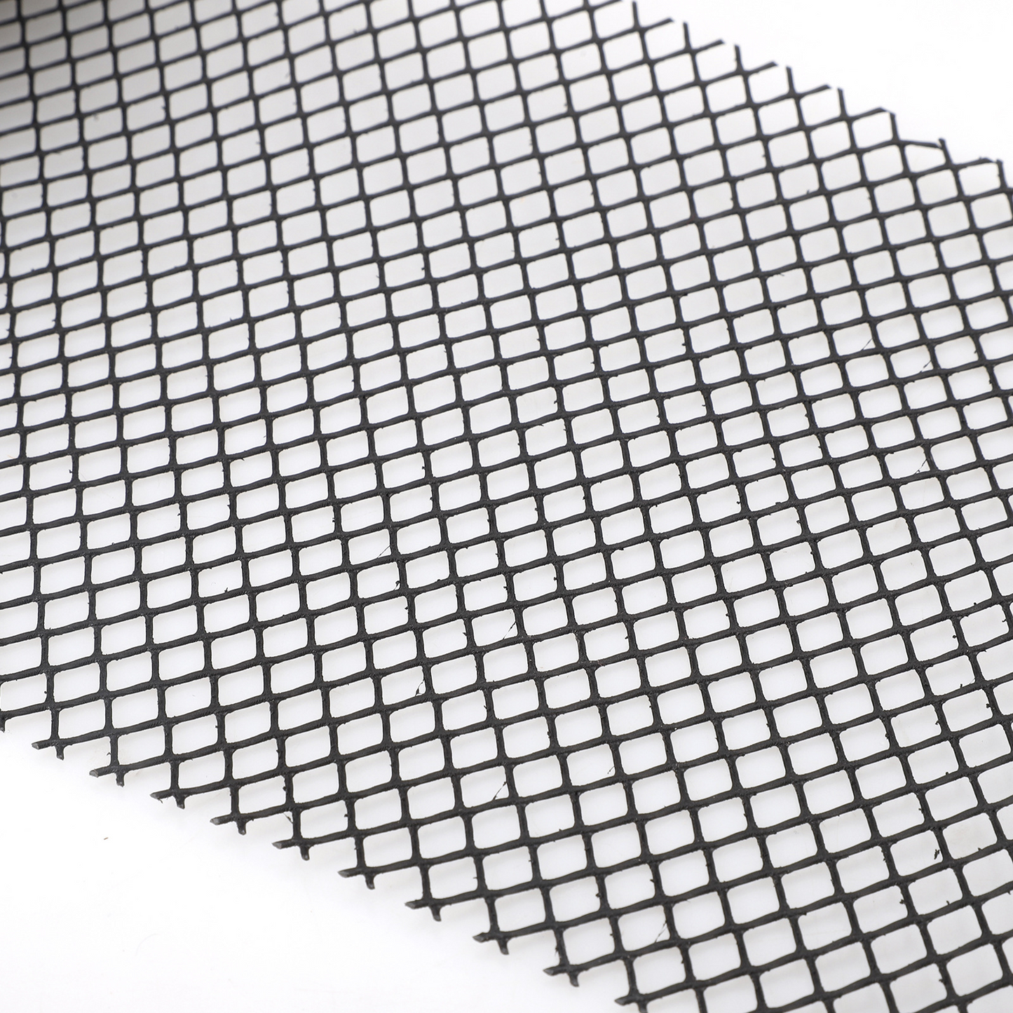 Gutter Protection Mesh – Plastic Leaf and Debris Guard for Easy Cleaning and Maintenance