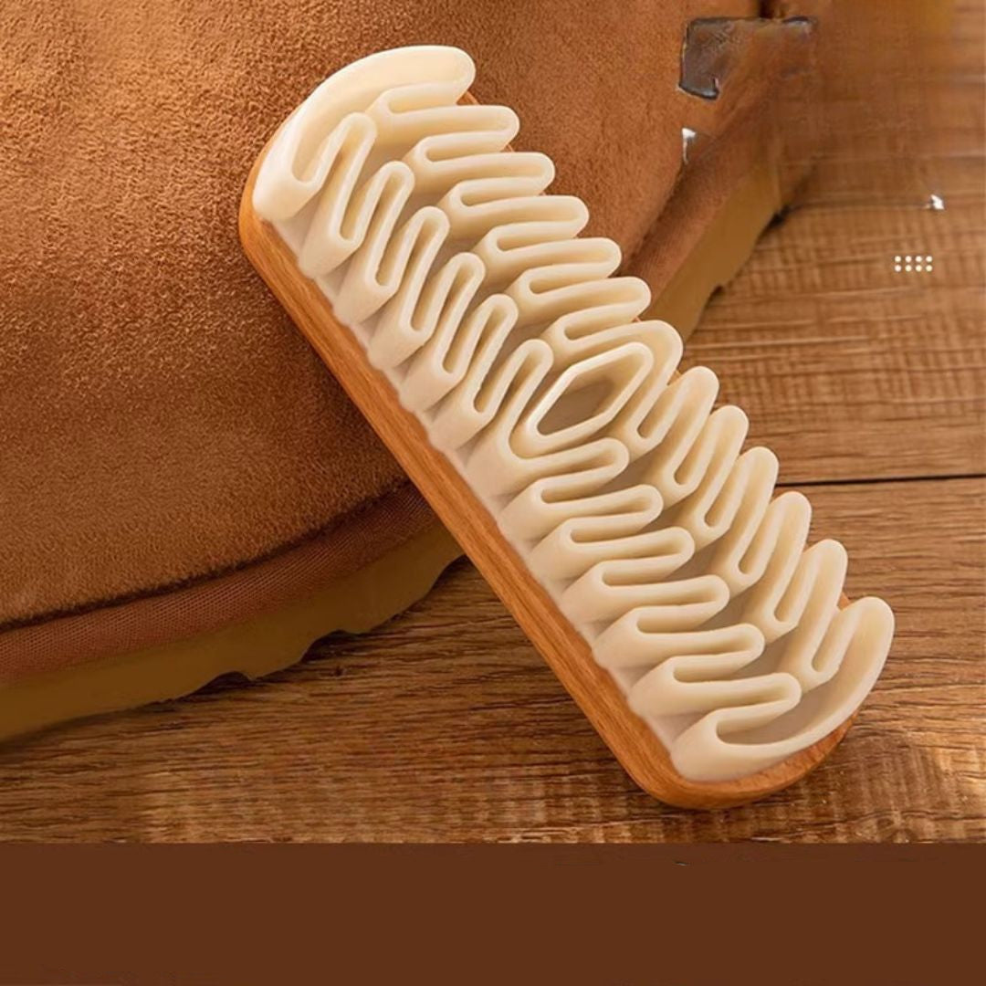 Gentle Rubber Shoe Brush for Delicate Materials – Effective Cleaning and Care