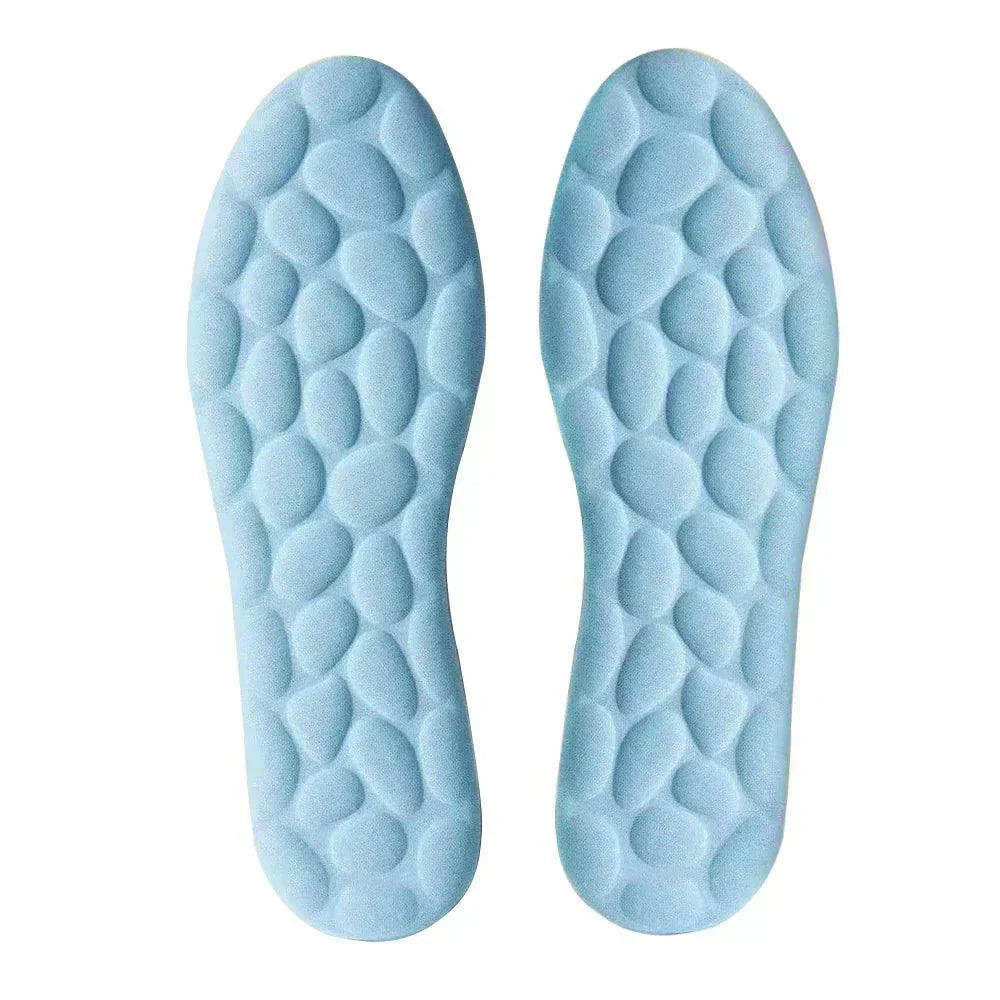 Self-Heating Insulating Insoles