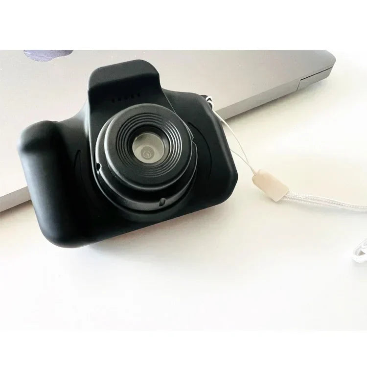Retro Camera for Unforgettable Moments – Instant Camera in Vintage Design