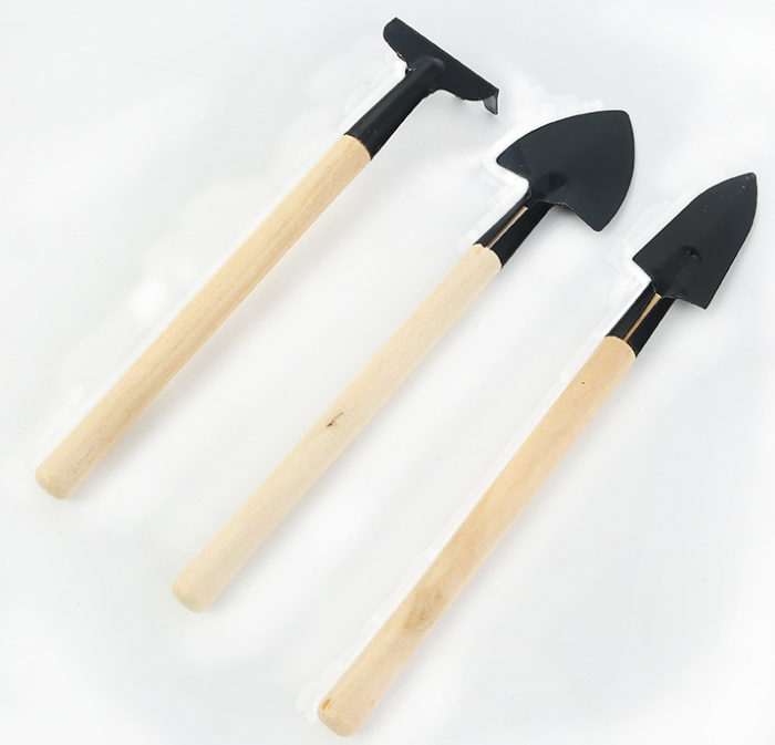 3-piece garden tool set with wooden handles – shovel, rake, and hoe for efficient gardening