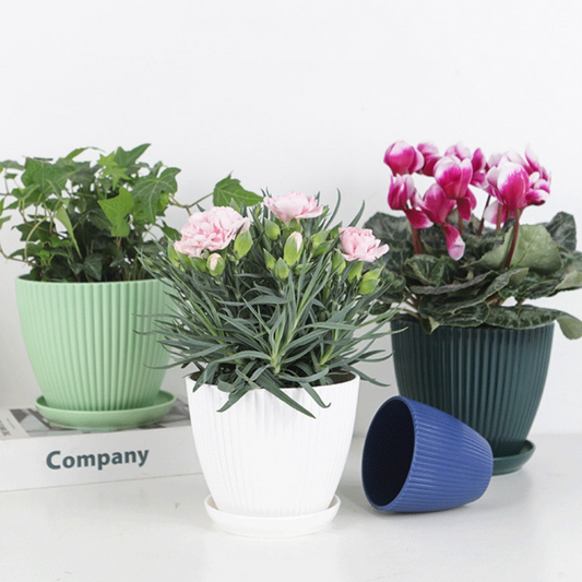 Plastic Flower Pot with Ribbed Texture and Saucer – Durable Plant Pot for Garden and Indoor Spaces