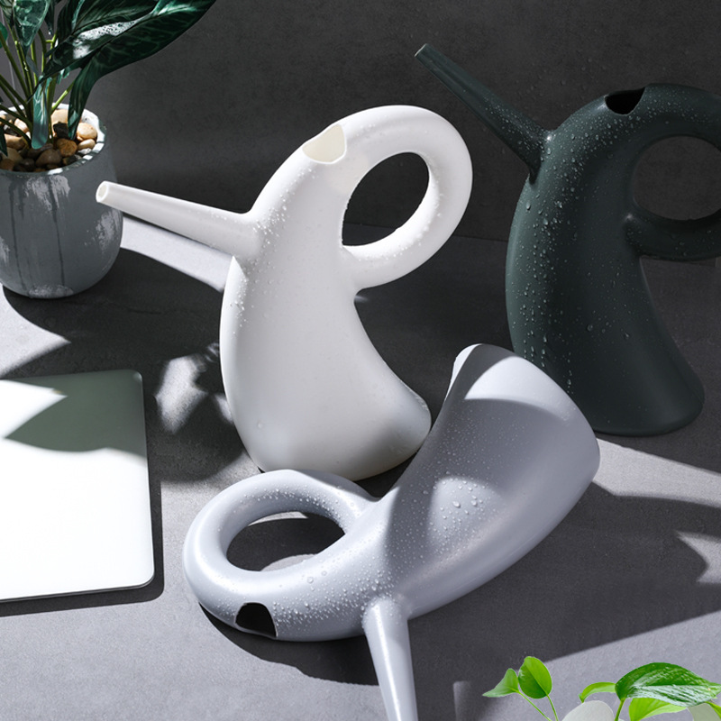 Watering Can with Extended Spout – Elegant Watering Can for Precise Plant Watering and Garden Care