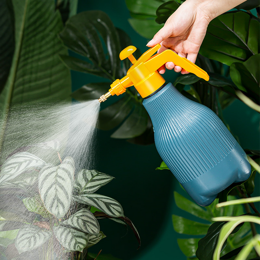 Nordic Pressure Pump Spray Bottle – Effective Watering Solution for Plants and Gardens