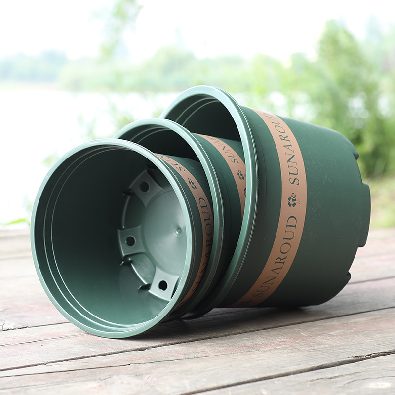 Weather-Resistant Plastic Plant Pot – Durable Flower Pot for Garden, Balcony, and Patio