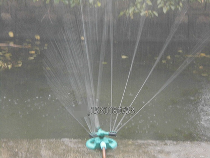 Adjustable Garden Sprinkler – 360° Rotating Spray System for Efficient Lawn Watering