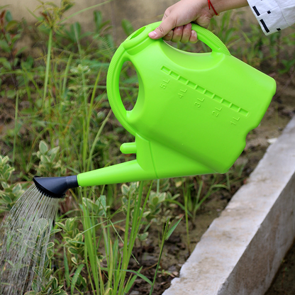Large Watering Can with Long Spout – Precise Watering for Optimal Plant Care
