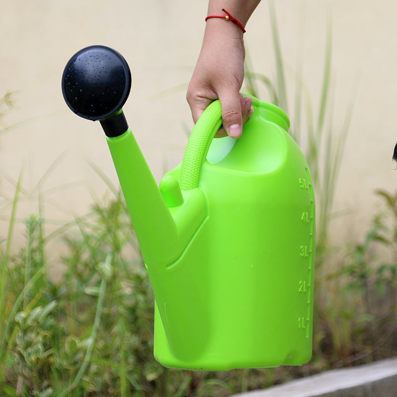 Large Watering Can with Long Spout – Precise Watering for Optimal Plant Care