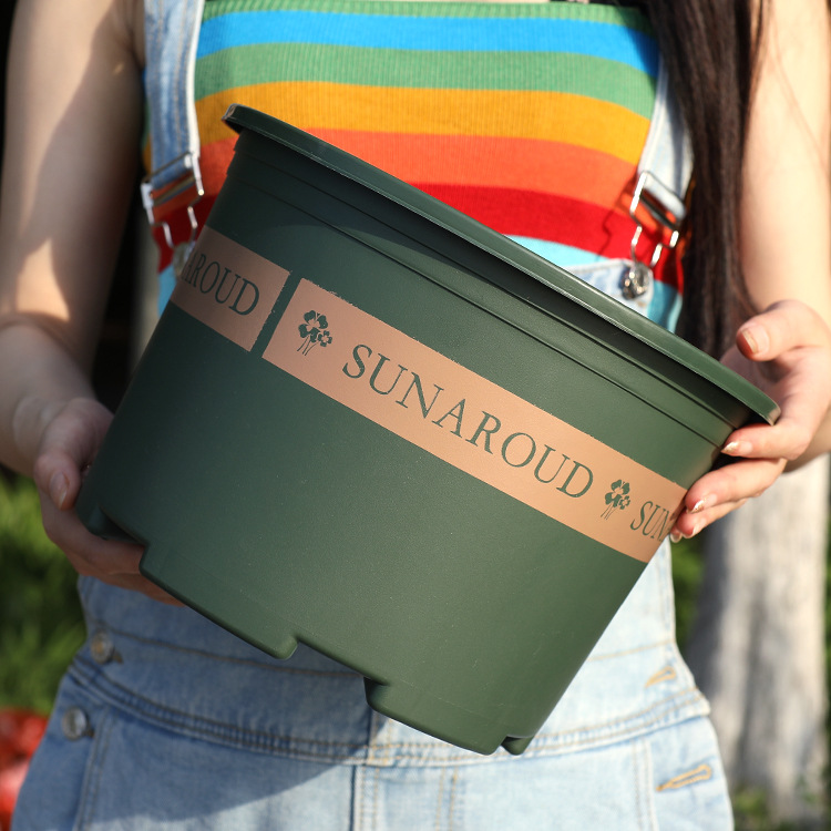 Weather-Resistant Plastic Plant Pot – Durable Flower Pot for Garden, Balcony, and Patio