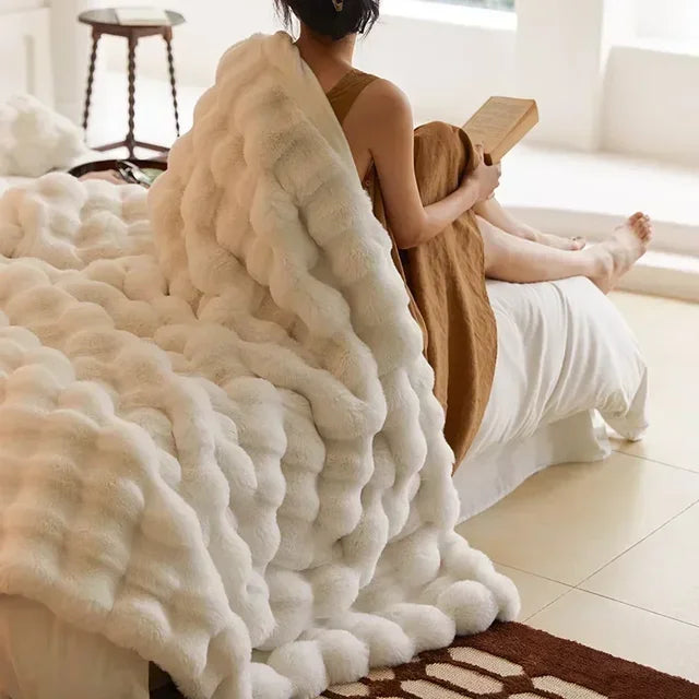 Fluffy Faux Fur Throw Blanket for Cozy Moments