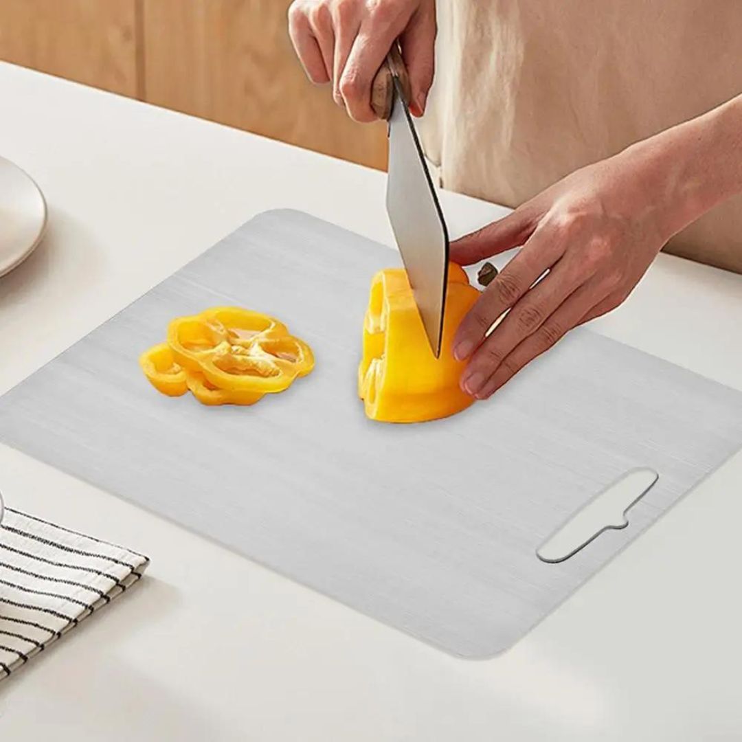 TitanPro Cutting Board – Premium Titanium for Your Kitchen