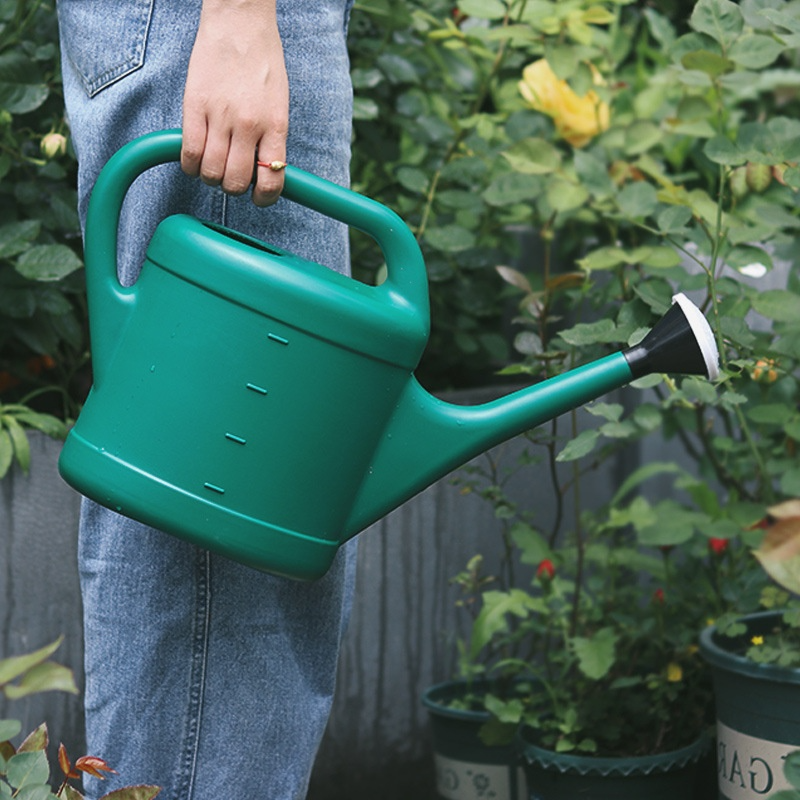 Large-Capacity Plastic Watering Can with Long Spout – Ideal Watering Can for Garden Care and Plant Watering