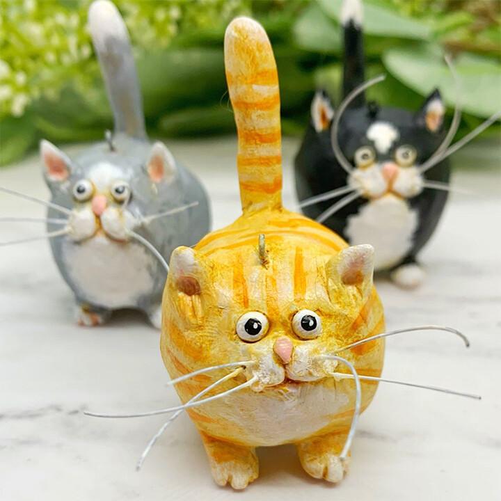 Handcrafted Cat Christmas Ornament – Unique Decorative Piece for a Festive Atmosphere