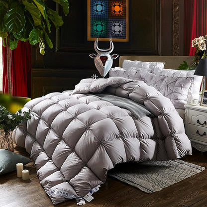 Luxurious Down Comforter – For Ultimate Sleep Comfort and Warmth