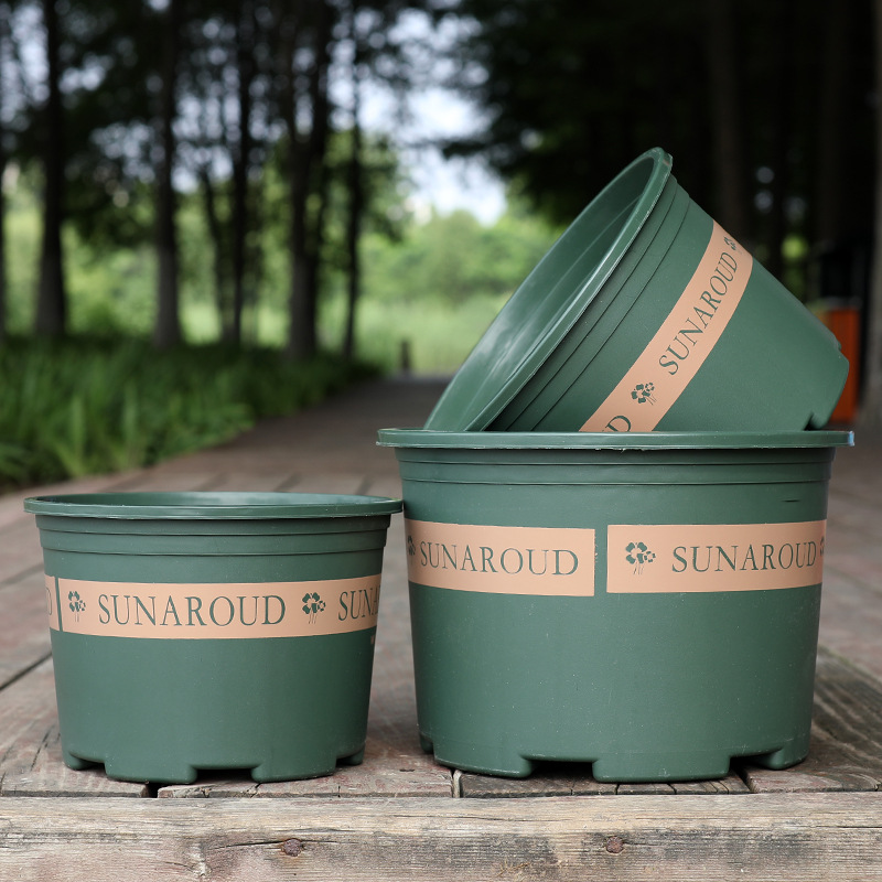Weather-Resistant Plastic Plant Pot – Durable Flower Pot for Garden, Balcony, and Patio