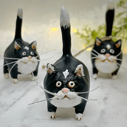 Handcrafted Cat Christmas Ornament – Unique Decorative Piece for a Festive Atmosphere