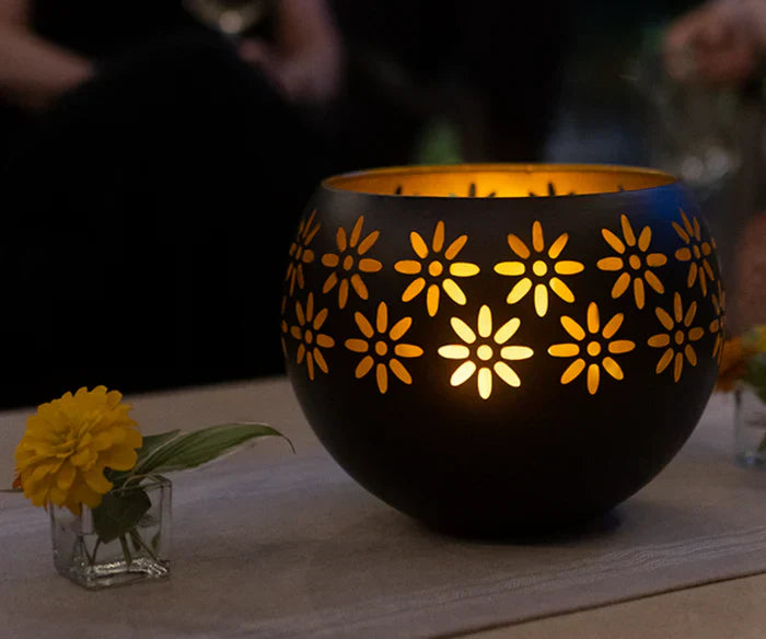 Candle Lamp with Floral Pattern – Decorative LED Table Lamp for Your Home