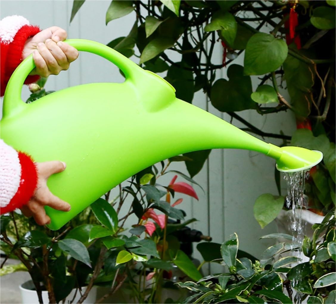 Ergonomic Watering Can for the Garden – Easy Handling and Comfortable Watering