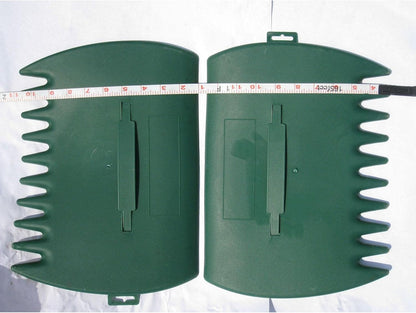Ergonomic garden grabber – practical tool for collecting leaves and grass