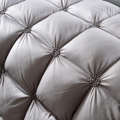 Luxurious Down Comforter – For Ultimate Sleep Comfort and Warmth