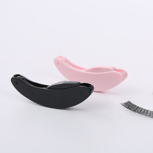 Foldable Eyebrow Styling Brush – Compact Brush for Precise Eyebrow Grooming
