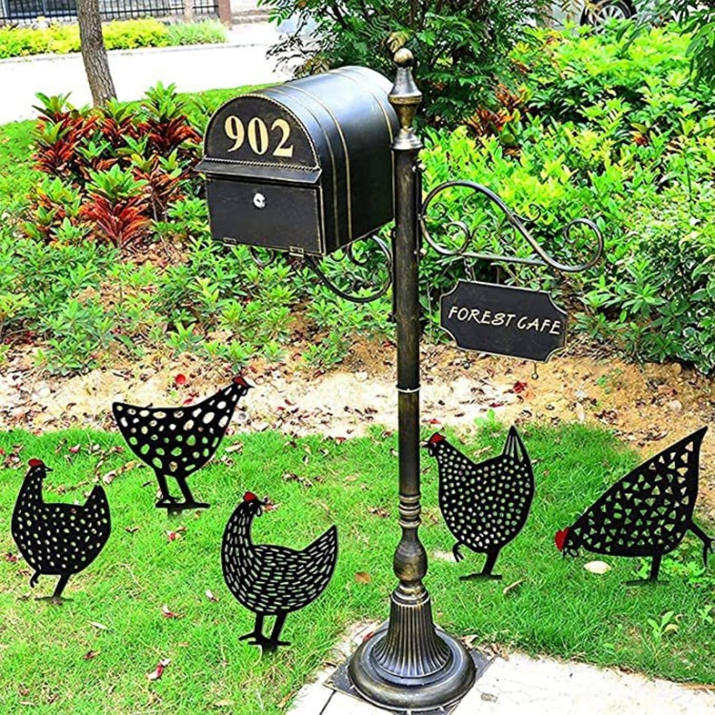 Decorative Metal Chickens – Garden Stake Set for Outdoor Use