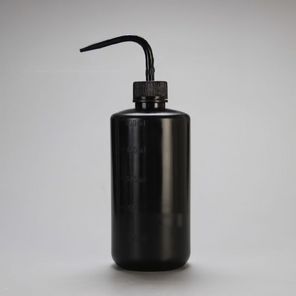 Spot 500ml Squeeze Watering Bottle – Precise Dosing and Watering for Plant Care and Gardening