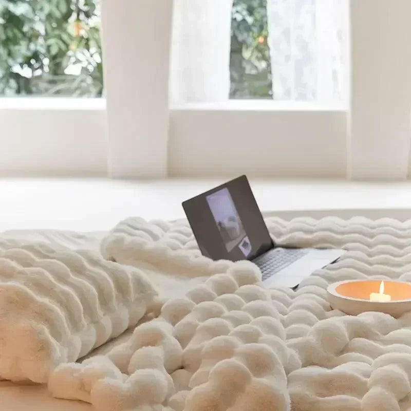 Fluffy Faux Fur Throw Blanket for Cozy Moments