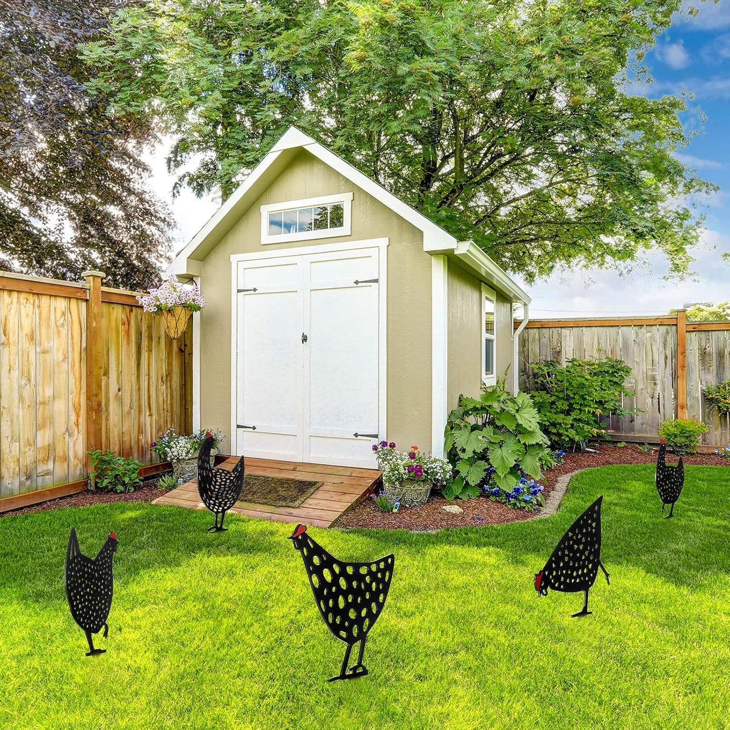 Decorative Metal Chickens – Garden Stake Set for Outdoor Use