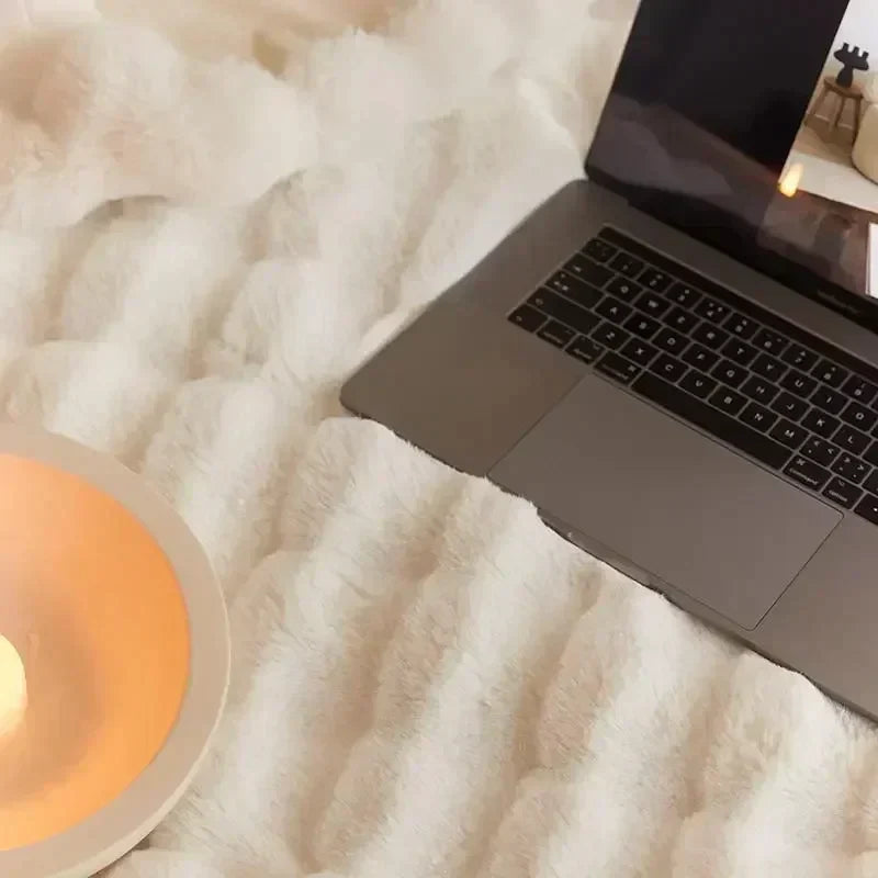 Fluffy Faux Fur Throw Blanket for Cozy Moments