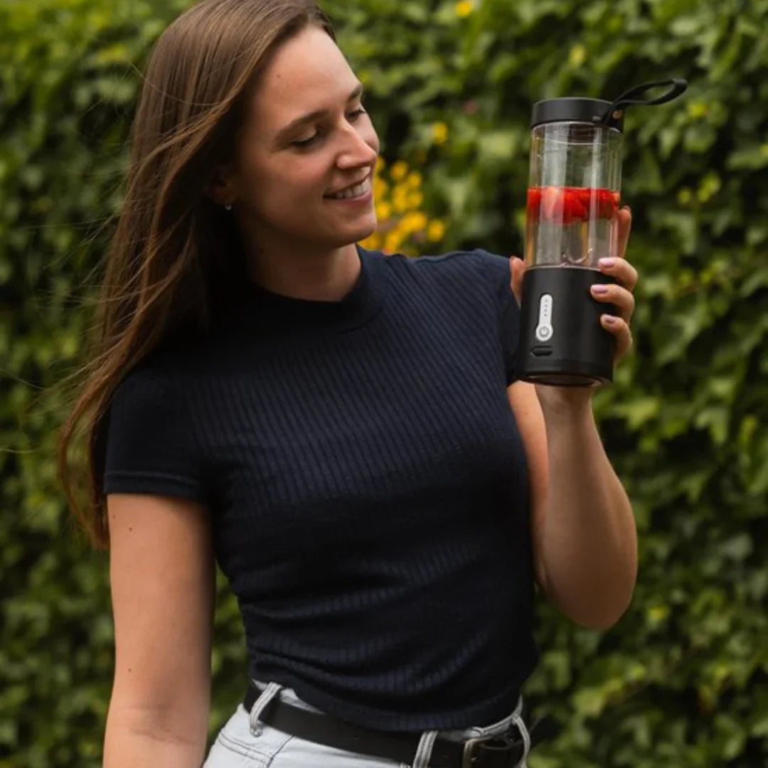 Portable smoothie maker with 6 blades – compact blender for travel