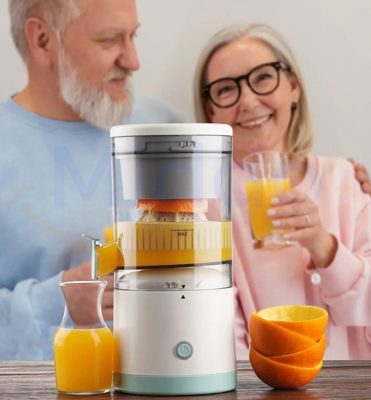 Compact Citrus Juicer with Juice Collection Container – Fresh Juice in Seconds