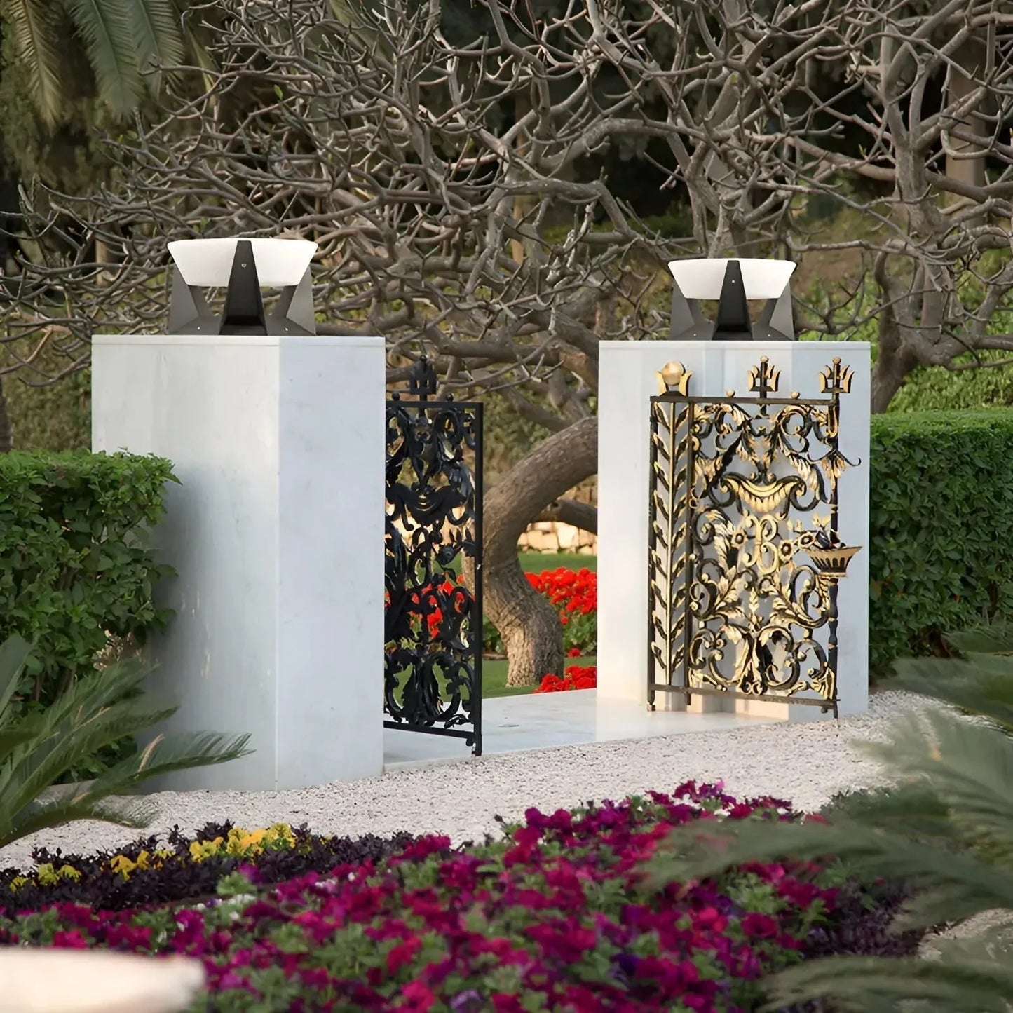 Energy-Efficient Outdoor LED Bollard Light