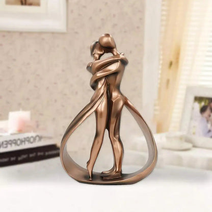 Elegant Couple Sculpture – A Symbol of Eternal Love