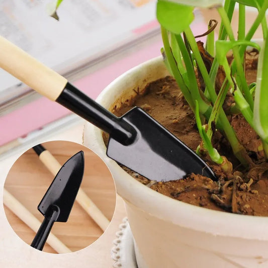 3-piece garden tool set with wooden handles – shovel, rake, and hoe for efficient gardening