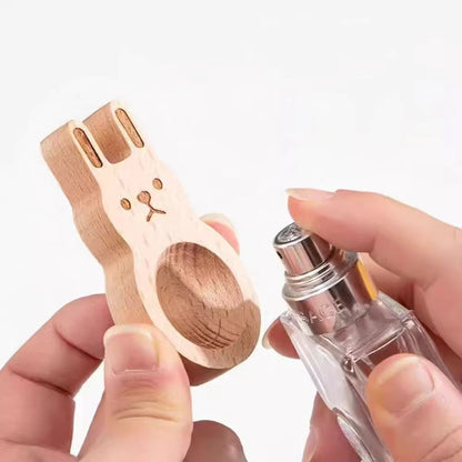 Natural Wooden Aroma Diffuser – 2-Piece Set with Cat Design for Aromatherapy