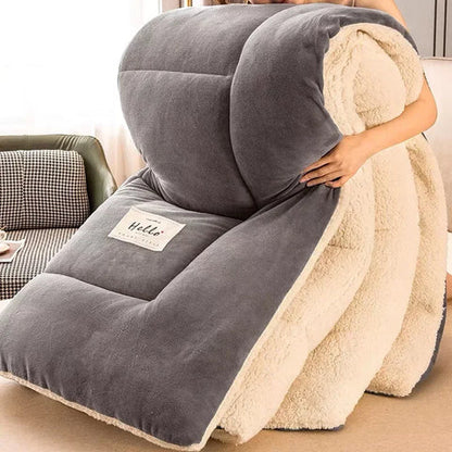 Luxurious winter blanket made of double-layer flannel fleece
