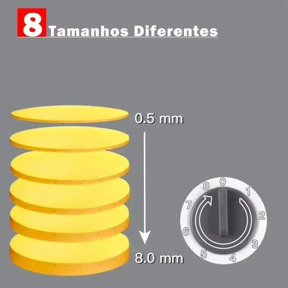 Kitchen Slicer With Adjustable Thickness And Collection Container