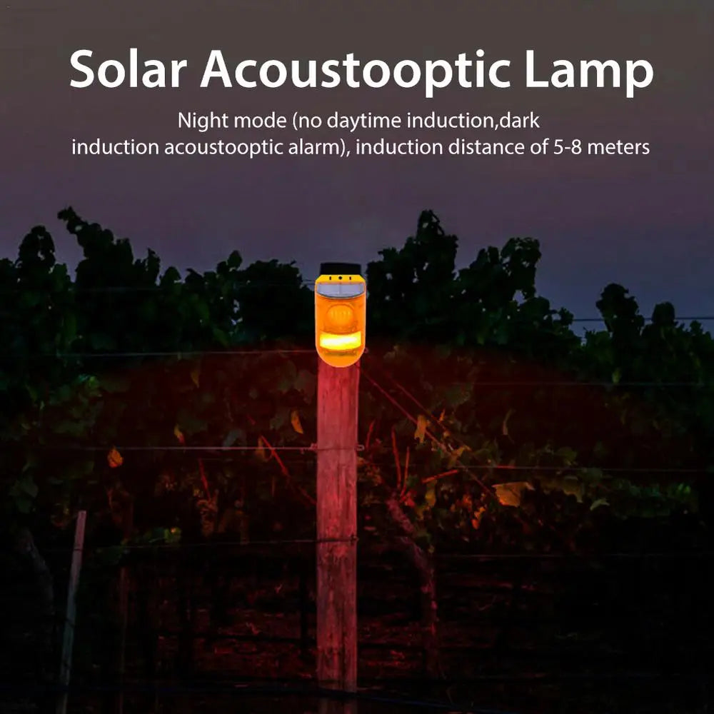 Solar Powered Animal Repeller with Alarm – Effective Protection Against Animals in the Garden