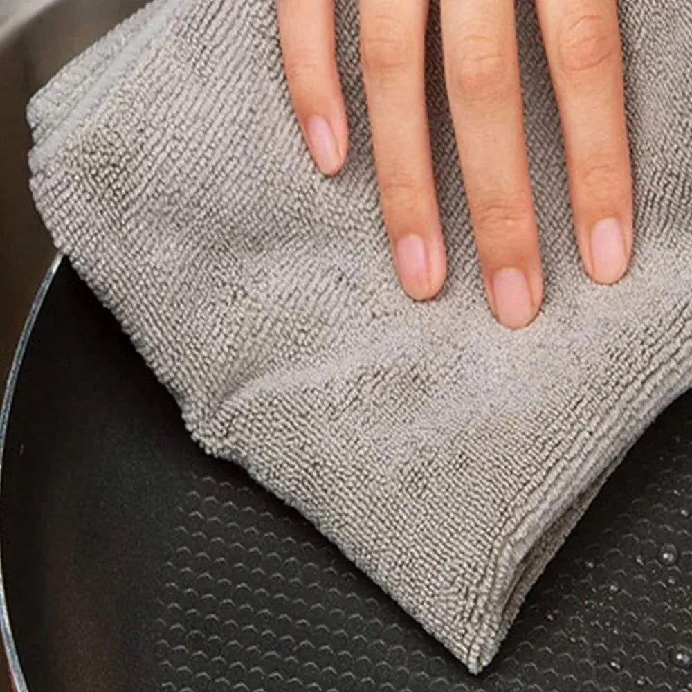 Premium Microfiber Cleaning Cloth Set for Cars – 10 Pieces, Lint-Free and Super Absorbent
