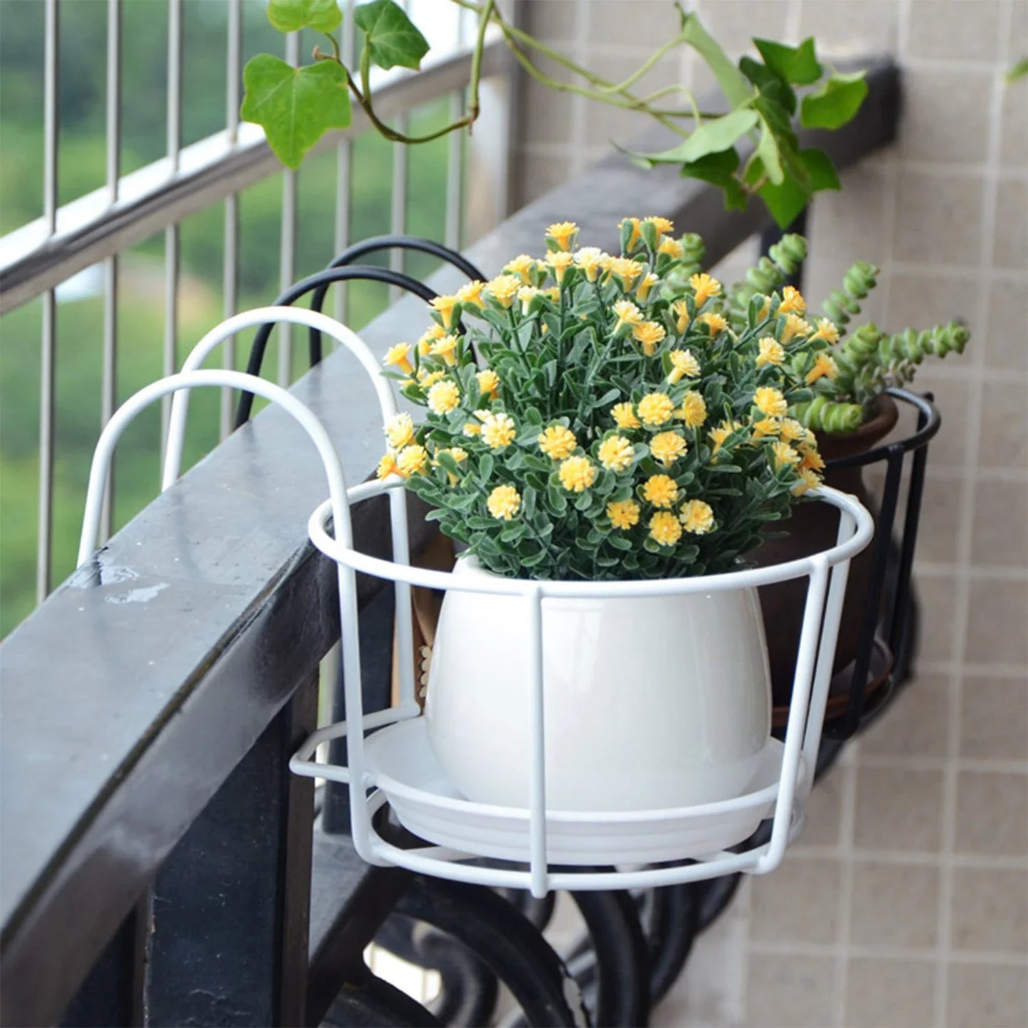 Sturdy Planter Holder with Metal Frame – Ideal for Balconies and Patios