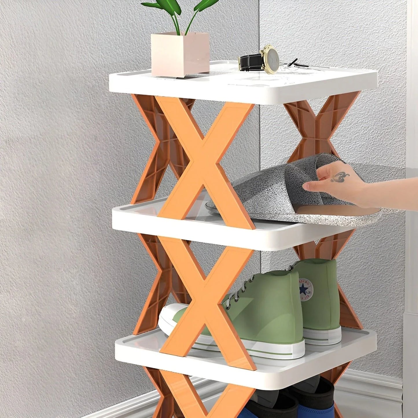 Foldable shoe rack for efficient use of space