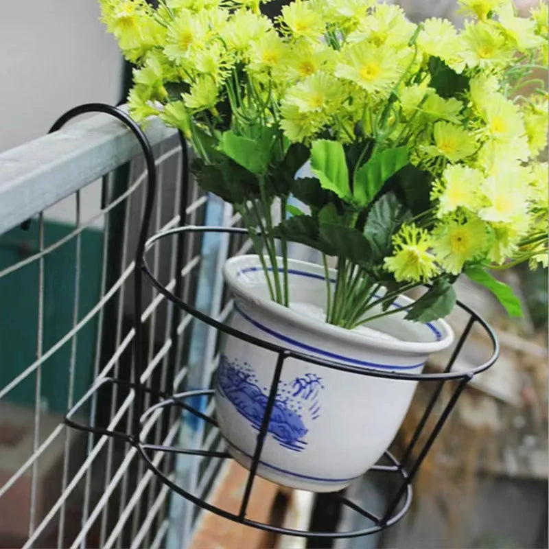 Sturdy Planter Holder with Metal Frame – Ideal for Balconies and Patios