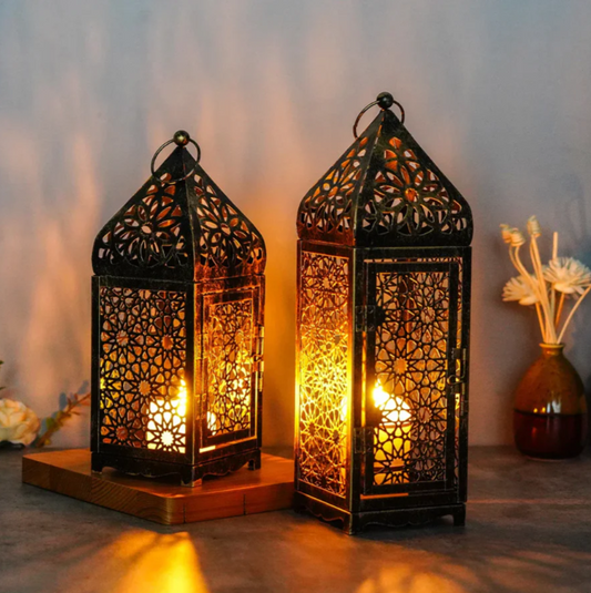 Rustic Vintage-Style Lantern – Bronze Lantern for a Cozy Atmosphere