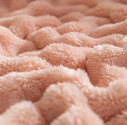 Fluffy Fleece Blanket with Bubble Pattern