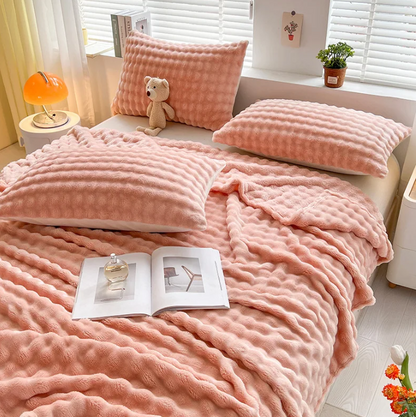 Fluffy Fleece Blanket with Bubble Pattern