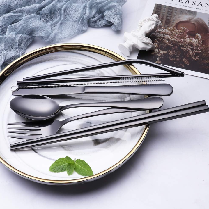 Compact Stainless Steel Cutlery Set for On-the-Go – Practical Set with Travel Case