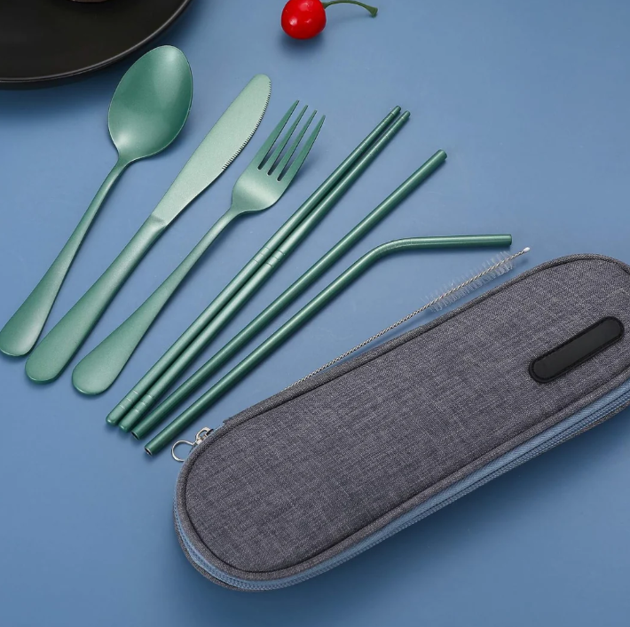 Compact Stainless Steel Cutlery Set for On-the-Go – Practical Set with Travel Case