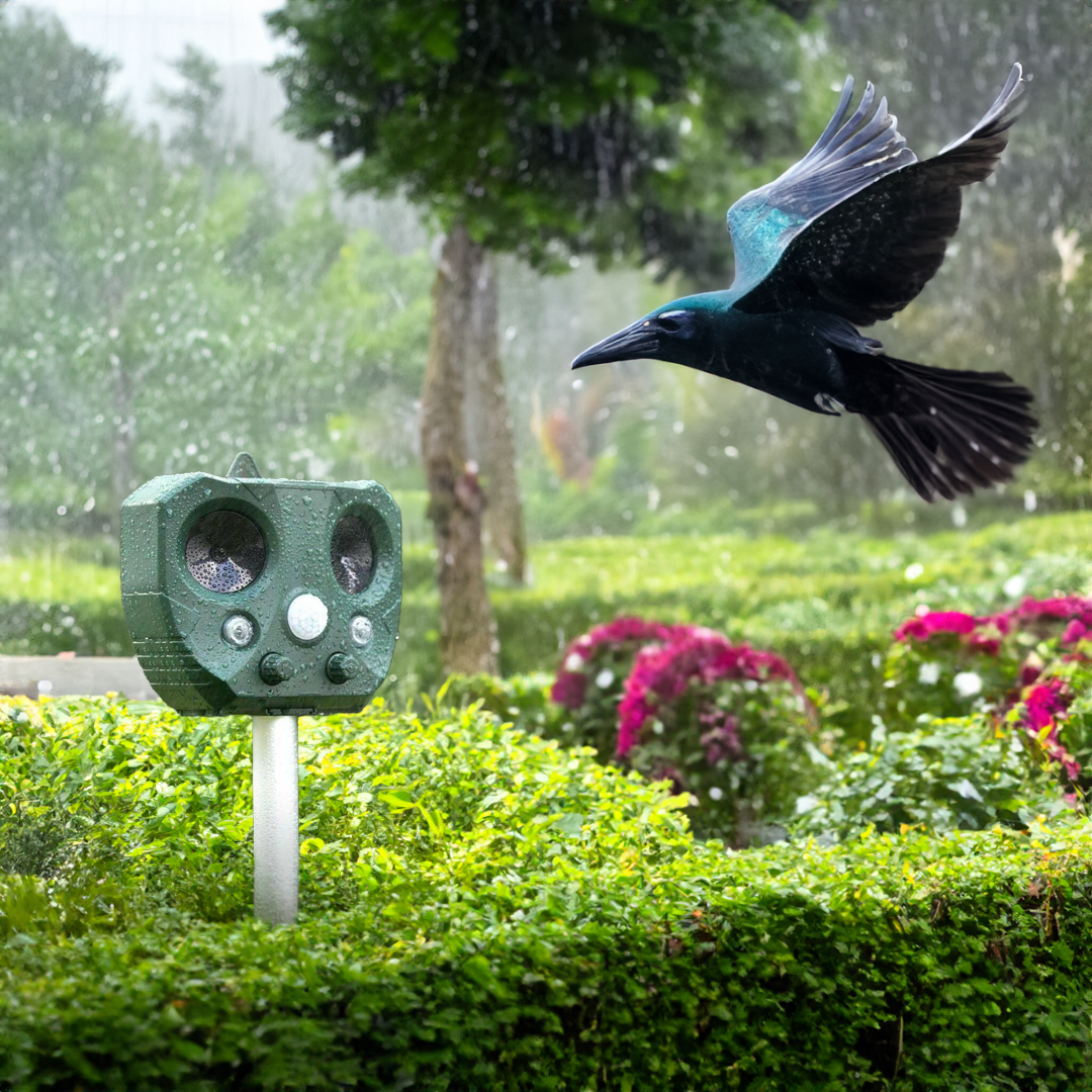 Solar Ultrasonic Animal Repeller – Effective Pest Deterrent for Gardens and Outdoor Areas