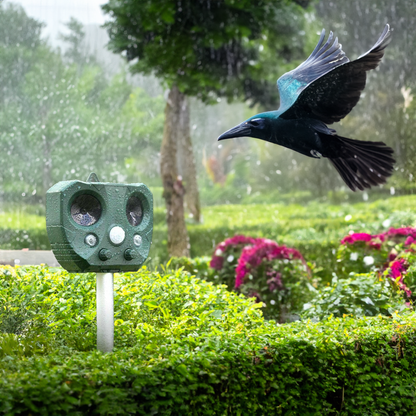 Solar Ultrasonic Animal Repeller – Effective Pest Deterrent for Gardens and Outdoor Areas